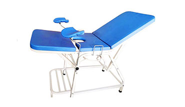 Gynecological-examination-table